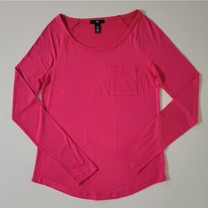 Gap Women's Magenta Roundneck Long Sleeve Pullover Top